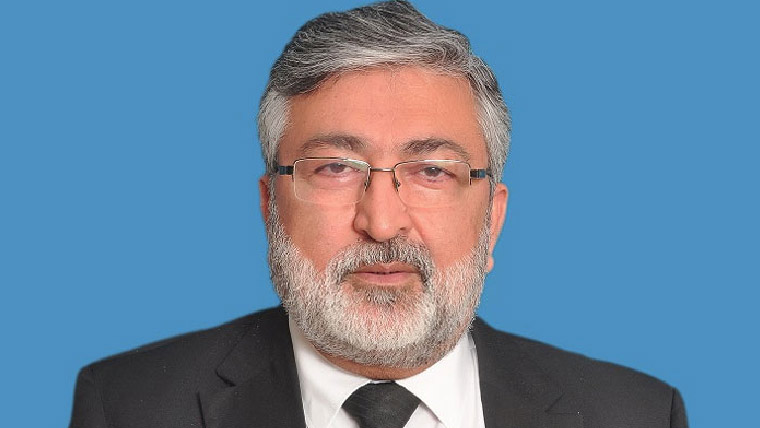  نواز شریف نے اچکزئی کو اپوزیشن  لیڈر بنوایا:کامران مرتضیٰ کا دعویٰ 