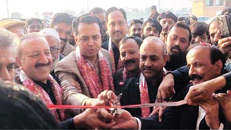 لوگ فیصلے میرٹ پر کرینگے تو تقدیر بدلے گی : طلال چودھری