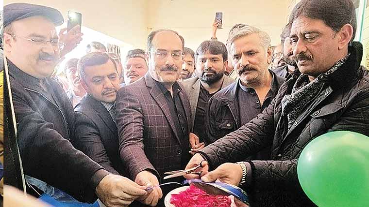 یونین کونسل جہلن کے دفتر میں نادرا ون ونڈو کاؤنٹر قائم 