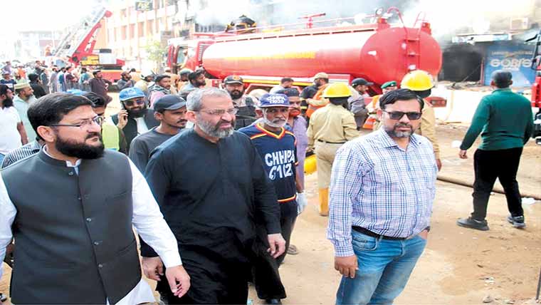 آگ بجھانے میں تاخیر بدترین گورننس کا نتیجہ، منعم ظفر