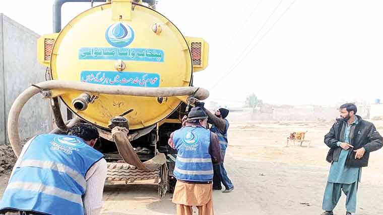 واسا میانوالی کے عملے کی سیوریج کی شکایت پر فوری کارروائی 