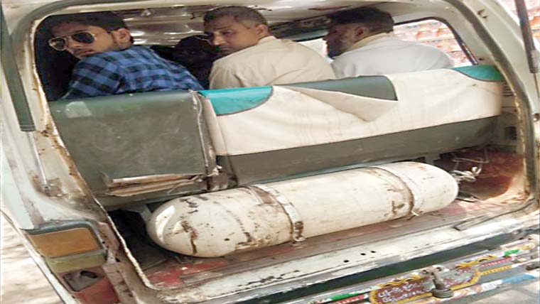  وین میں غیر معیاری گیس سلنڈر نصب  کرنے والے ڈرائیور کو گرفتار کر لیا گیا