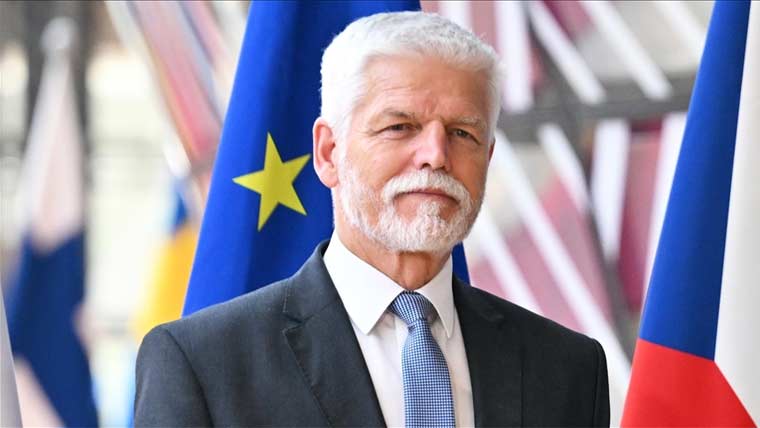 جمہوریہ چیک کے وزیر اعظم سوشل  میڈیا پر طنزو مزاح کا نشانہ بن گئے 