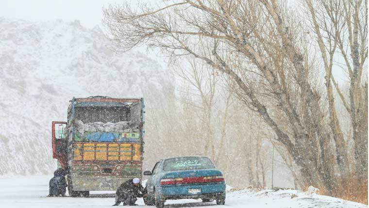 افغانستان :تیز ہوائیں، برفباری  لینڈ سلائیڈ ،14ہلاک