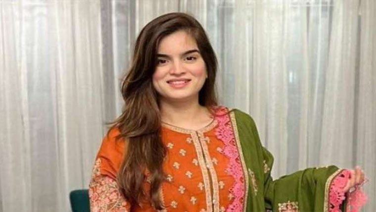 غلط ہاتھوں میں پڑا ہیرا بھی محض  پتھر ہوتا ہے :علیزے سلطان 