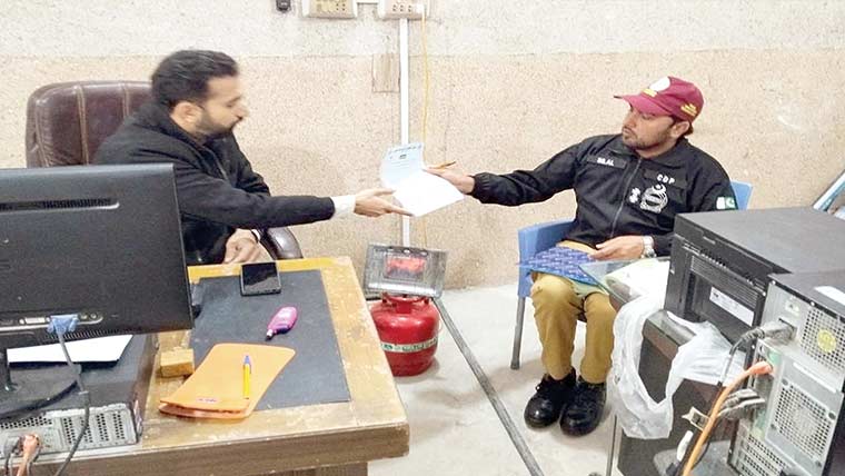 میانوالی میں غیر محفوظ عمارتوں کے مالکان کو اصلاحی نوٹسز 