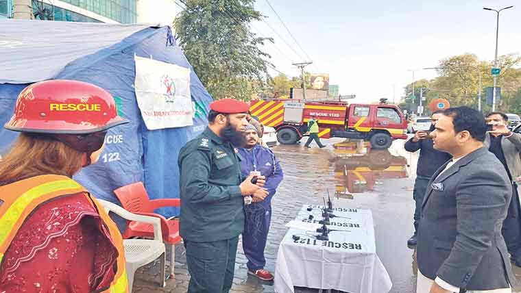  فائر سیفٹی موک ایکسرسائز، نجی پلازوں اور ہسپتالوں کو وارننگ 