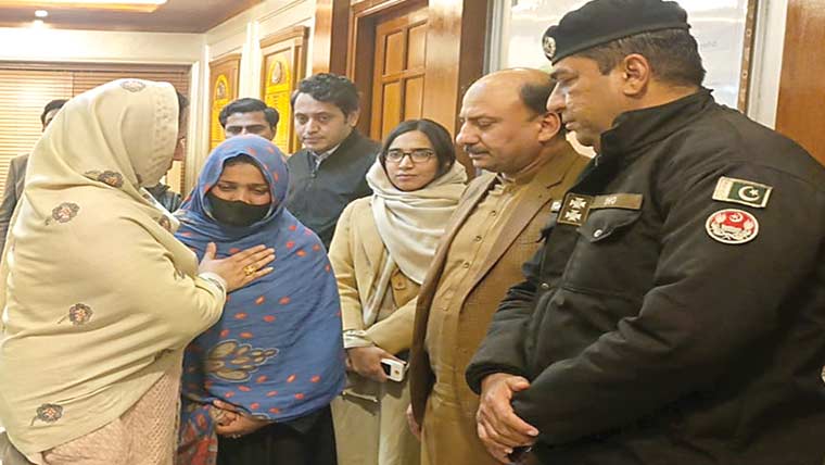 ڈی ایچ کیو ہسپتال‘بچے کے  جاں بحق ہونے پر نرس معطل