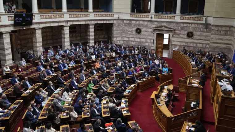 یونان :انسانی سمگلنگ پرعمرقید  تجویز، بل پارلیمنٹ میں پیش 