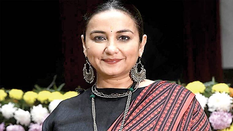 مجھے ایسا شخص چاہیے جو اداکار کی زندگی کو سمجھے :دیویا دتہ 