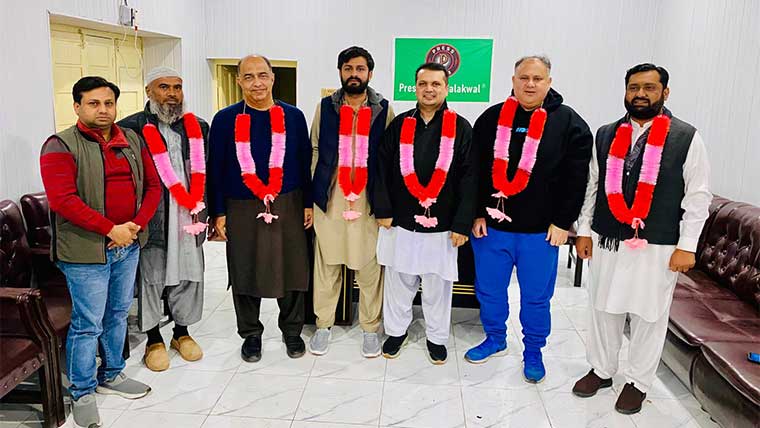 صدر اور سیکرٹری نے پریس کلب  ملکوال کی کابینہ تشکیل دیدی 