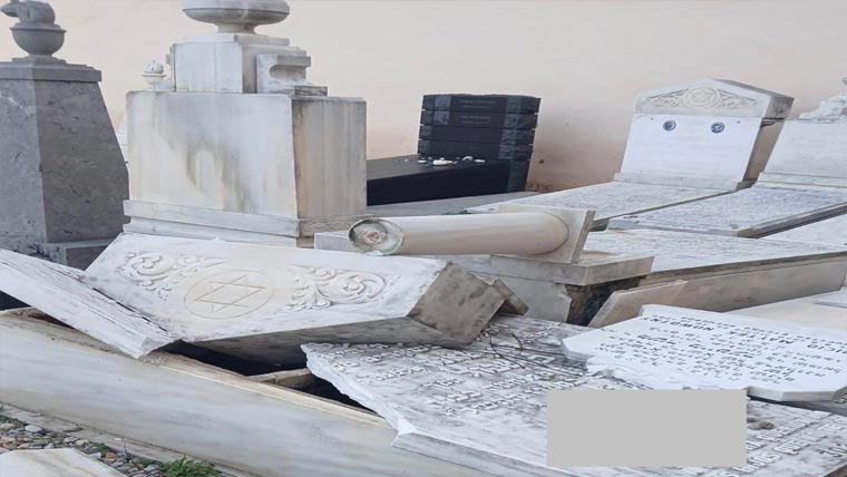 بارسلونا قبرستان میں  20یہودی قبروں کی توڑ پھوڑ