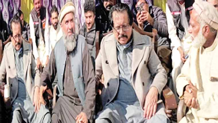 فاروق روکھڑی کی شاعری نے سرائیکی  خطے کو پہچان دی، عطاء اللہ خان عیسیٰ  خیلوی کی کندیاں میں گفتگو