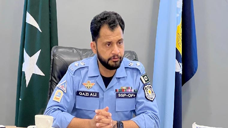 ایس ایس پی آپریشنز کی کھلی کچہری  شہریوں کے مسائل سنے ،احکامات جاری 