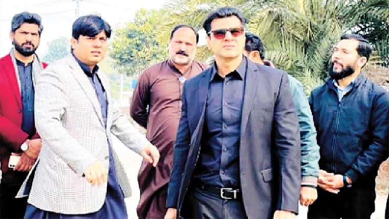 جڑانوالہ: اسسٹنٹ کمشنر اور چیف آفیسر کا شہر کا دورہ 