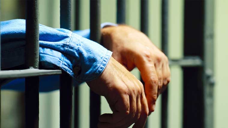 6 تولہ زیورات،15لاکھ چوری  میں مدعی کا بھائی ملوث نکلا،گرفتار