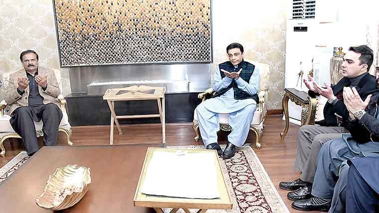   حمزہ شہباز کی پی پی رہنما  حسن مرتضیٰ کے والد کی وفات  پر گھر جا کر تعزیت 