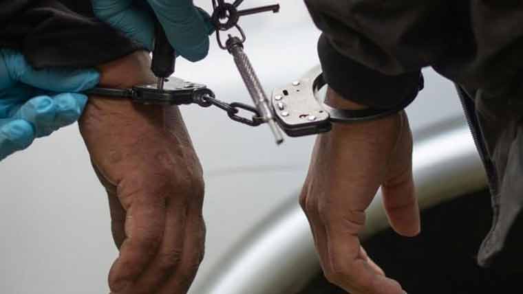 شہریوں سے موبائل  چھیننے والے 2 ملزم گرفتار