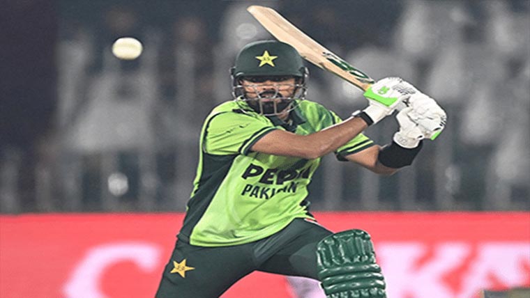 بابر اعظم کے شاہین کیخلاف 5 گیندوں پر 21 رنز، ویڈیو وائرل