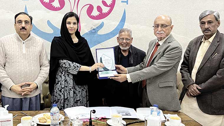 کڈنی سنٹرکا اجلاس ، ممبران بورڈ آف گورنرز کے لاکھوں کے عطیات 