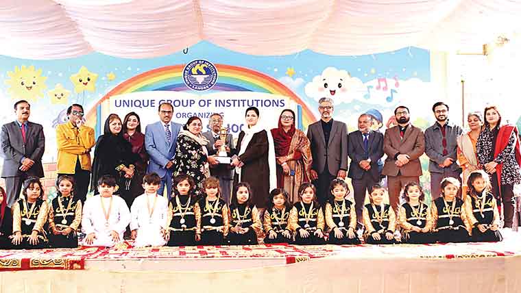 یونیک گروپ :رائمزاینڈ  سٹوری اینیکٹمنٹ مقابلے