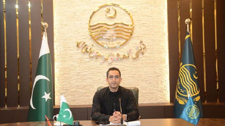 ڈپٹی کمشنر کی جانب سے گٹروں کے  ڈھکنوں کی 100 فیصد تنصیب کا حکم 