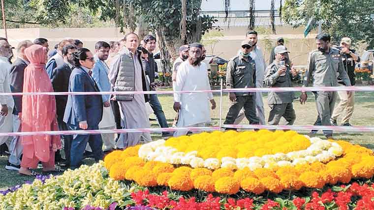باغِ جناح میں چھٹے میری گولڈ فلاور شو کا افتتاح 