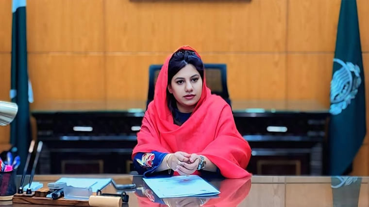 ڈپٹی کمشنر چنیوٹ کا اجلاس ، افسروں کو مانیٹرنگ تیز کرنیکا حکم 