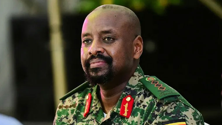 یوگنڈا کے آرمی چیف نے  امریکا سے معافی مانگ لی 