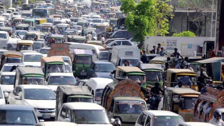 سرگودھا:ریلوے روڈ پر  ٹریفک جام رہنا معمول بن گیا  ،عوام کو مشکلات کا سامنا 