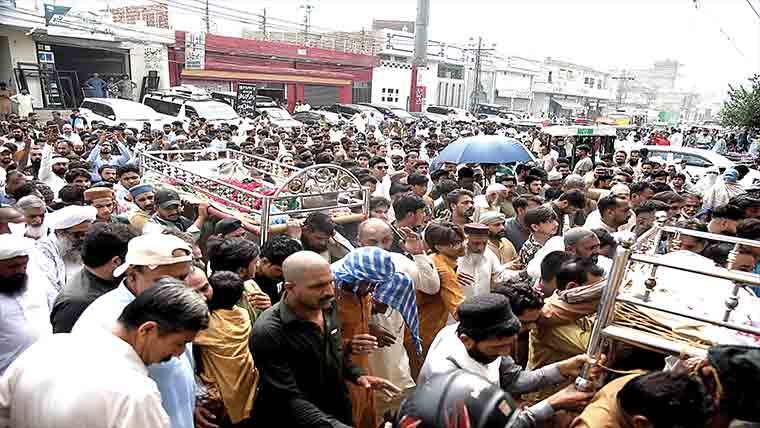 کاہنہ:بچوں کی نماز جنازہ میں  صوبائی وزرا کی شرکت ، مقدمہ درج