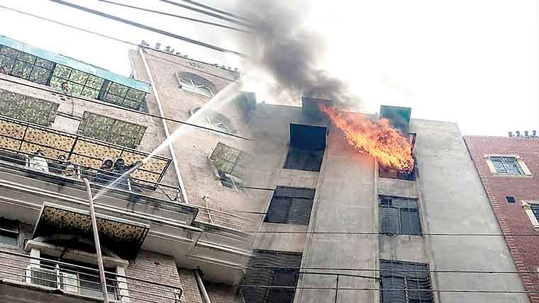 نیو اعظم مارکیٹ میں آتشزدگی، مزدور جاں بحق، لاکھوں روپے کا کپڑا جل کر راکھ 