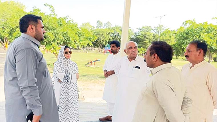 اسسٹنٹ کمشنر کا جناح پارک،اقبال بازار کے منصوبوں کا جائزہ