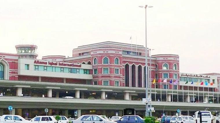 لاہورایئرپورٹ، غیرقانونی طور  پر باکو جانیوالے 3مسافر آف لوڈ 