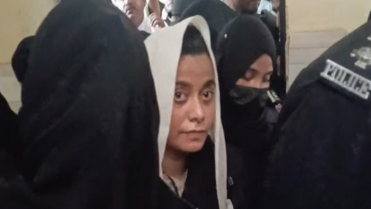 منشیات سمگلنگ :انمول عرف پنکی  کے مبینہ شوہر کے خلاف مقدمہ درج