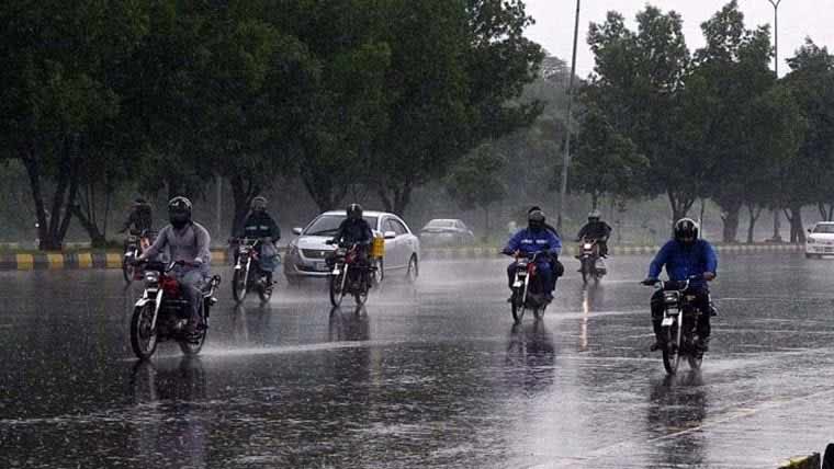  لاہور سمیت ملک کے مختلف علاقوں میں آج بارش کی پیشگوئی 