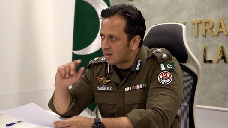 گاڑیوں میں QR پینک بٹن نصب  کرانے کیلئے 10 جولائی تک مہلت