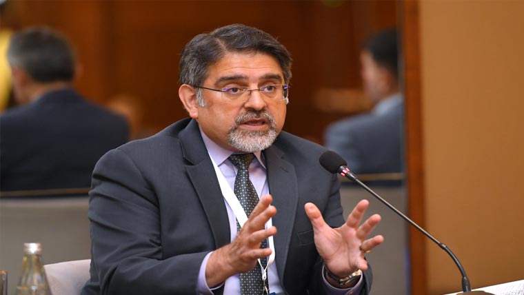 مجتبیٰ خامنہ ای کی صحت خراب،منظر عام پر لانا ناممکن:کامران 