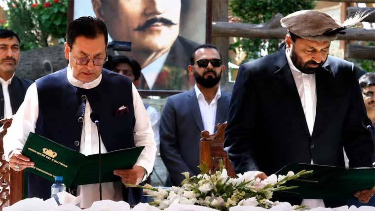 وزیراعلیٰ گلگت بلتستان امجد حسین ایڈووکیٹ نے حلف اٹھا لیا