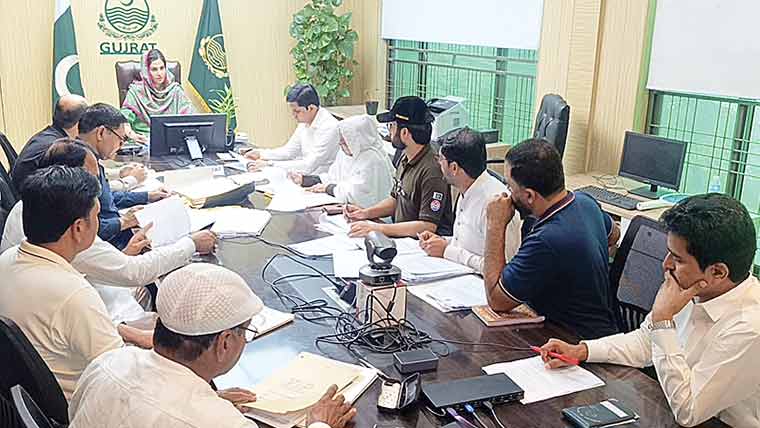 گجرات:ڈسٹرکٹ اوورسیز پاکستانیز  کمیٹی کا اجلاس‘37کیس نمٹا دئیے 