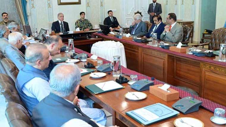  وفاقی کابینہ : پہلی بار 4 سالہ حج پالیسی  کی منظوری ، سیونگ سکیم بھی شامل ہوگی 