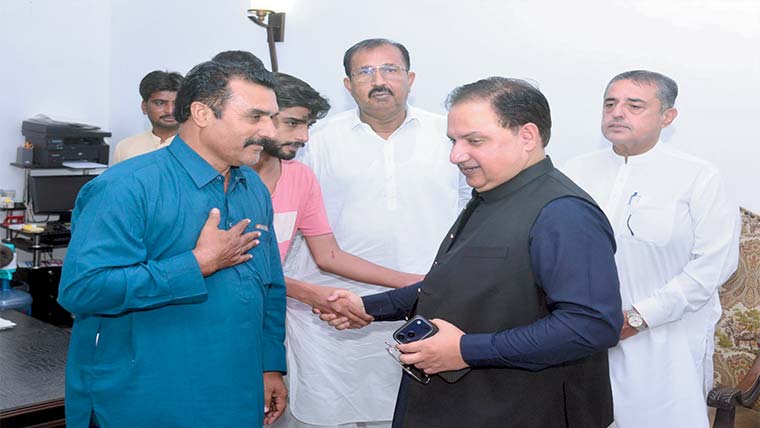 جام اکرام دھاریجو سے  مختلف وفود کی ملاقاتیں