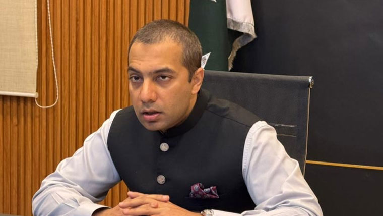بچوں کی تعلیم میں اساتذہ اپنا نمایاں  کردار ادا کریں،ڈپٹی کمشنر 