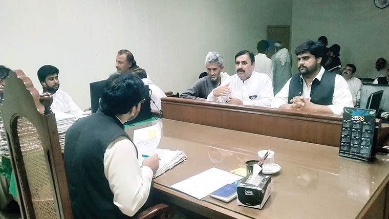 ریونیو کورٹ میں اراضی اور  ریکارڈِ مال سے متعلق  مقدمات کی باقاعدہ سماعت 