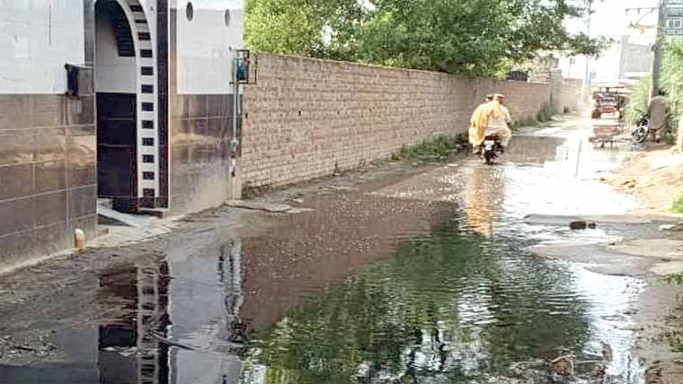 ملکے خورد میں نکاسی آب کا مسئلہ شدت اختیار کر گیا 