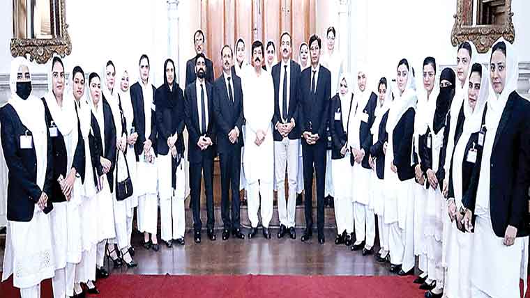 مجسٹریٹس غریب آدمی کیلئے دروازے کھلے رکھیں:گورنر