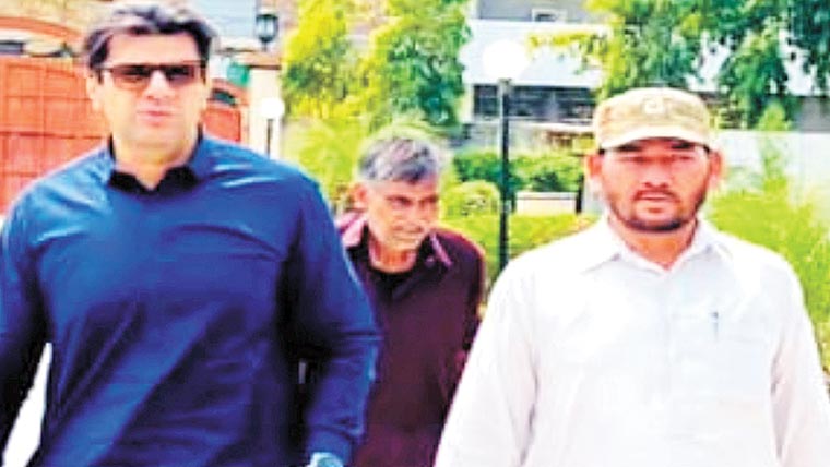 چیف آفیسر میونسپل کمیٹی کا پارکوں کا  دورہ، صفائی بہتر بنانے کی ہدایت