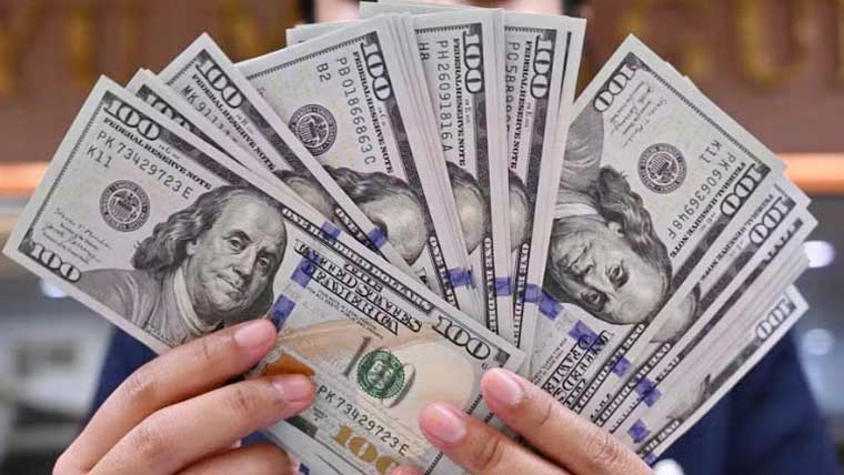 امریکا نے عراق کو ڈالر کی نقد  ترسیل دوبارہ شروع کر دی
