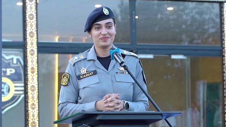 ایکسپریس ہائی وے پر ٹریفک کی روانی کو  ہر صورت یقینی بنایا جائے،کائنات اظہر