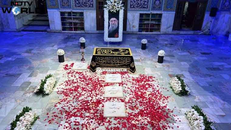 علی خامنہ ای کی قبر  کی تصاویر جاری 